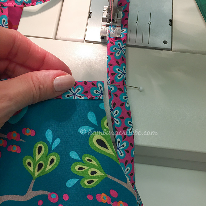 Reversible Mini Beach Bag Tutorial DIY Tutorial Ideas!