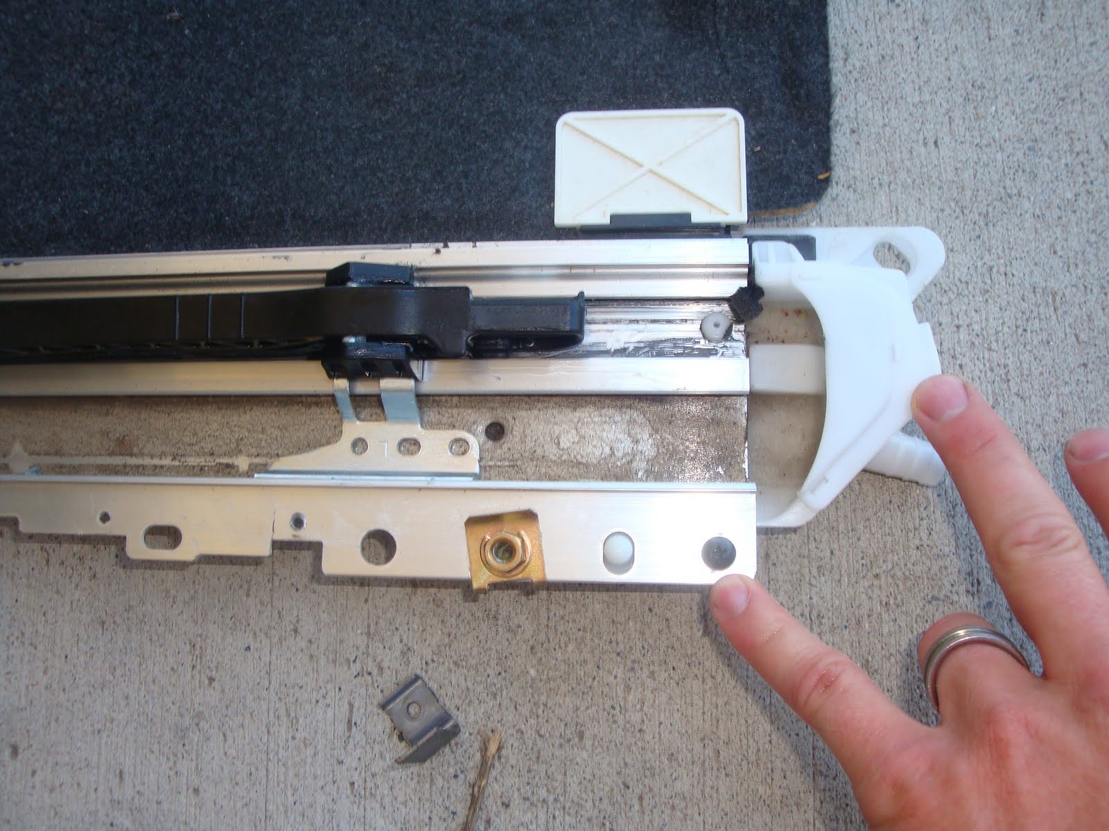 Cheap Fix Pics on removing a sunroof for a 2004 Highlander to replace