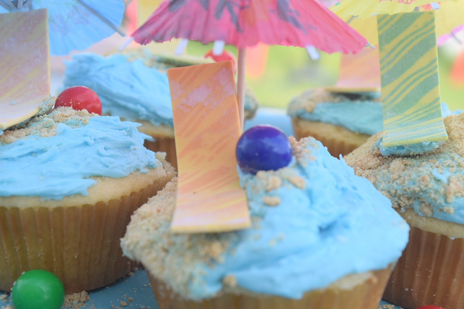 Red Couch Recipes: Beach Cupcakes