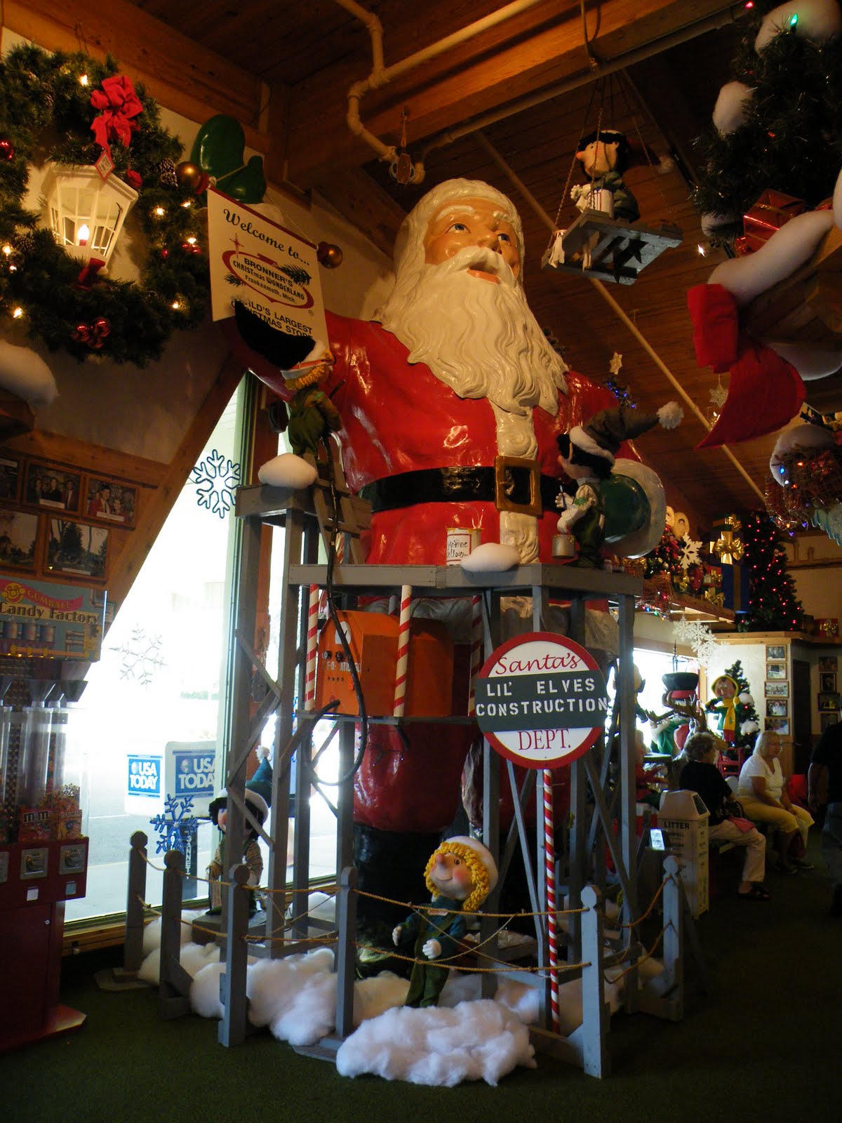 Kentucky Travels: Bronner's CHRISTmas Wonderland in Frankenmuth, MI