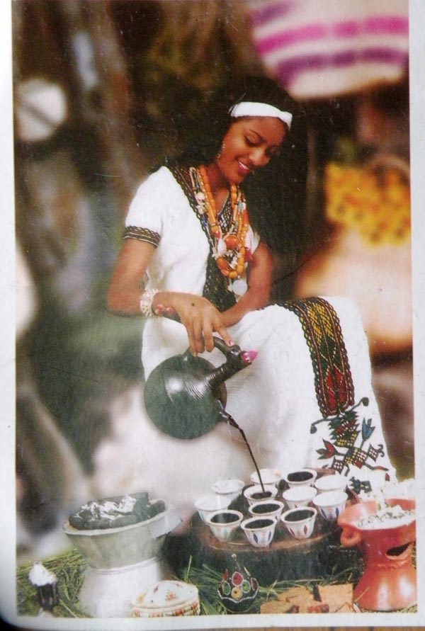 The delication of coffee savouring ceremony in Ethiopia Ethiopia(02)