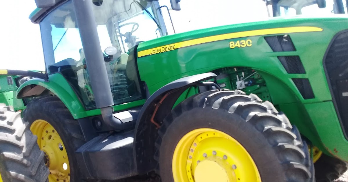 MAQUINARIA AGRICOLA INDUSTRIAL Tractor John Deere 8430 2008 305hp
