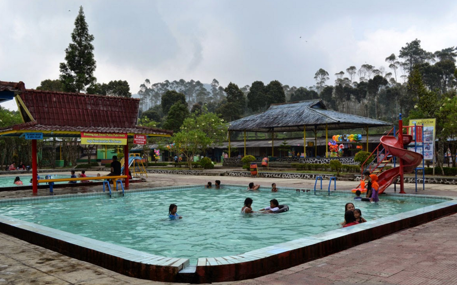 Dunia Lain Tempat Wisata Di Bandung Pemandian Air Panas Dunia Lain Tempat Wisata Di Bandung Pemandian Air Panas