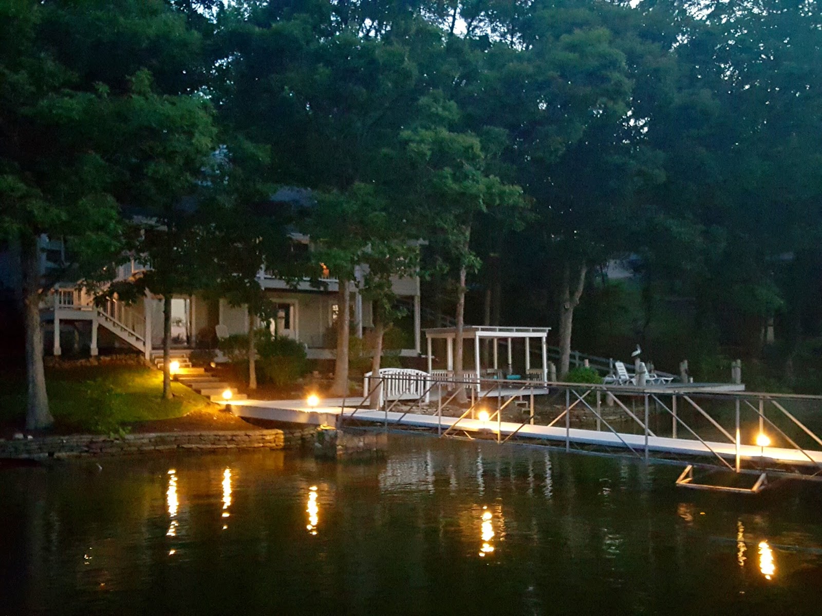 Ozark Dragon Vacation Rental Lakefront Home on Horseshoe Bend