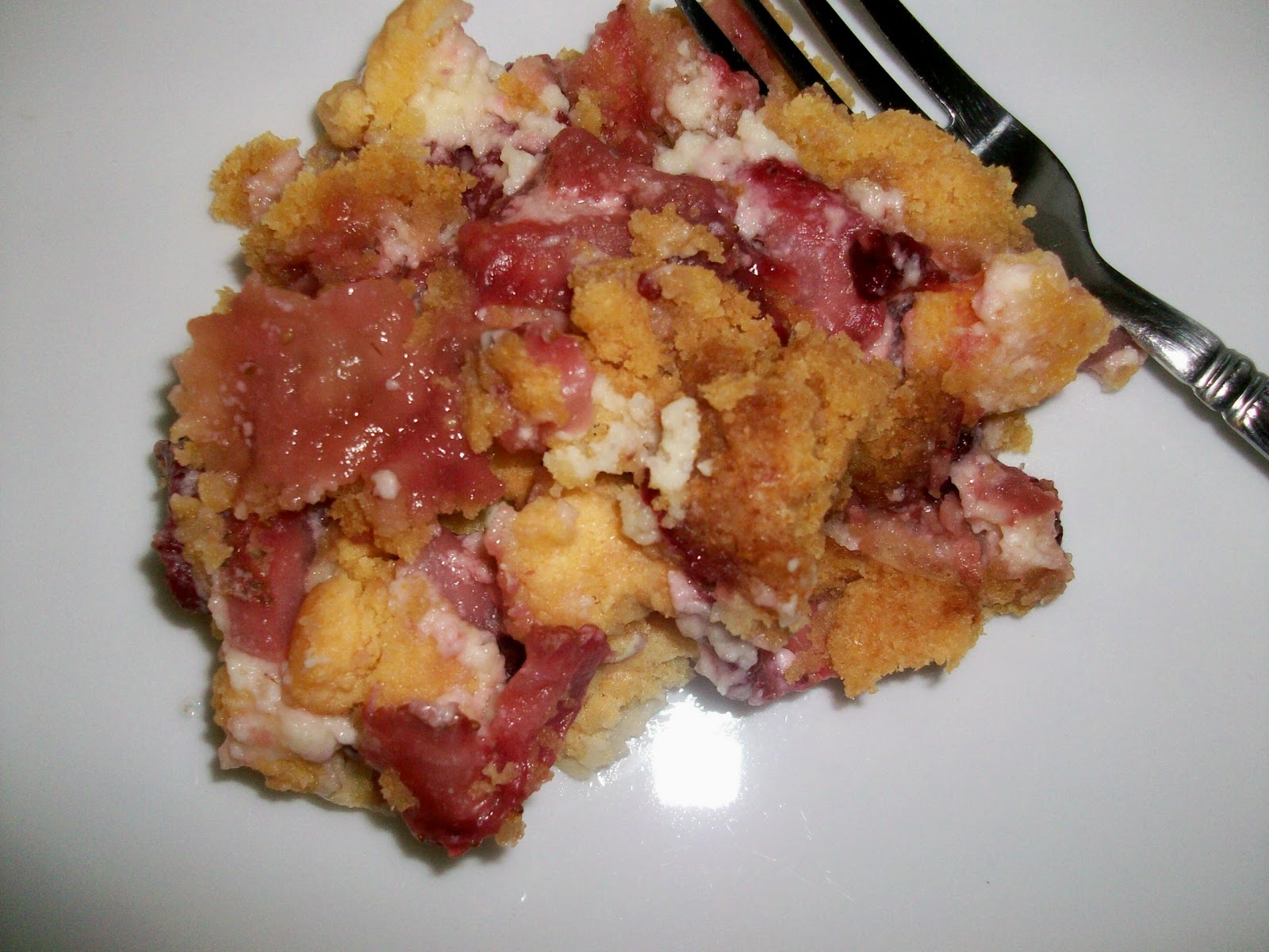 Strawberry cobbler with cake mix