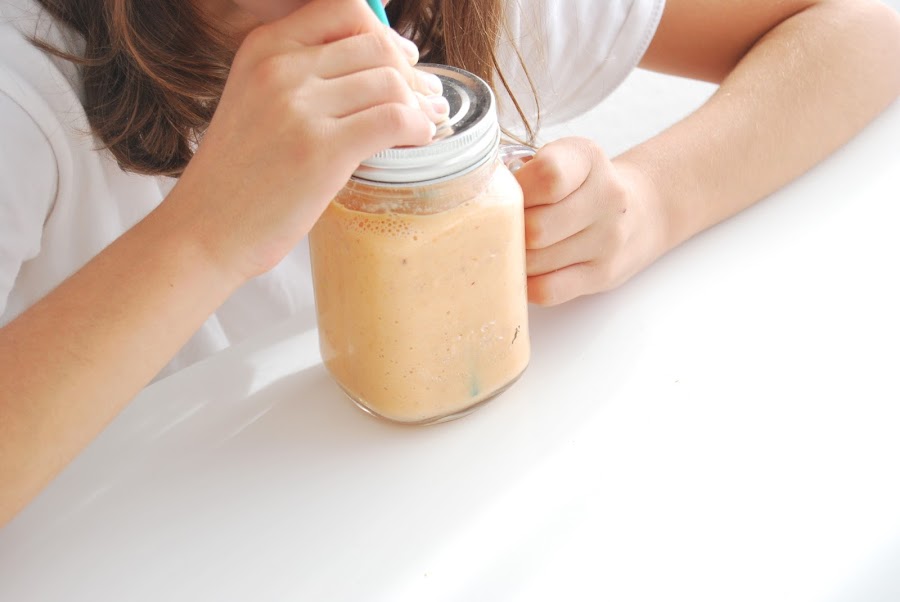 desayuno fácil con fruta para niños