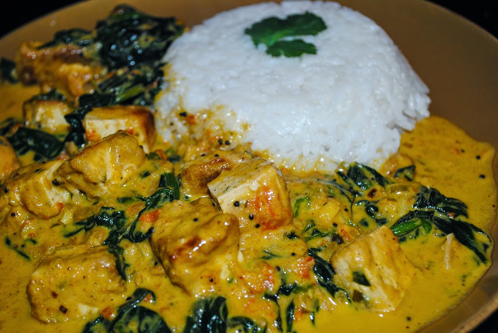 Das Ding mit V: {Rezept} Palak Panir (Indischer Spinat mit Tofu) Das Ding mit V: {Rezept} Palak Panir (Indischer Spinat mit Tofu)