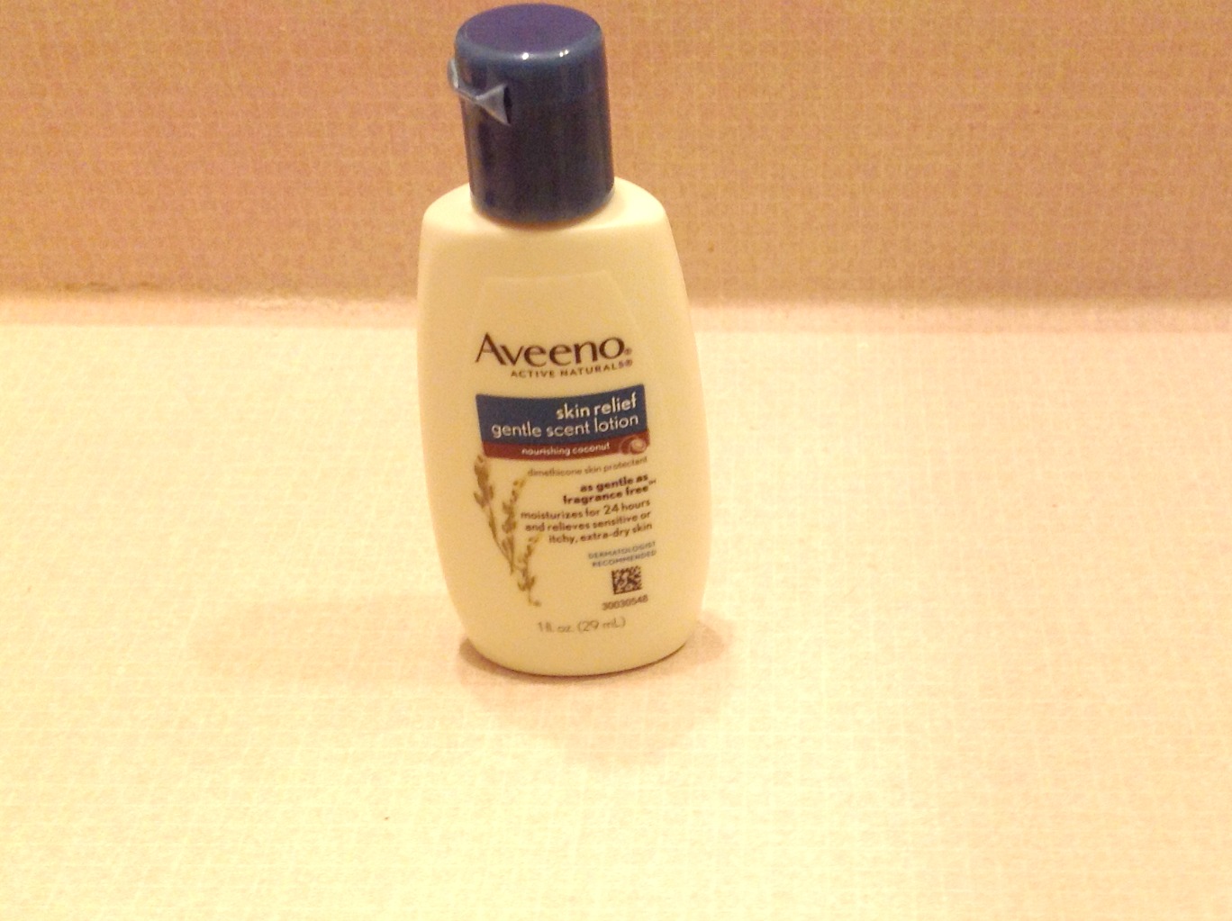 AVEENO SKIN RELIEF GENTLE SCENT BODY WASH NOURISHING COCONUT and AVEENO