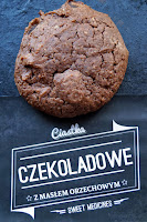 http://sweetmedicines.blogspot.com/2014/08/ciastka-czekoladowe-z-masem-orzechowym.html