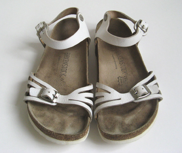 WHITE LEATHER BIRKENSTOCK SANDALS WOMENS SIZE 8 SIZE 7.5