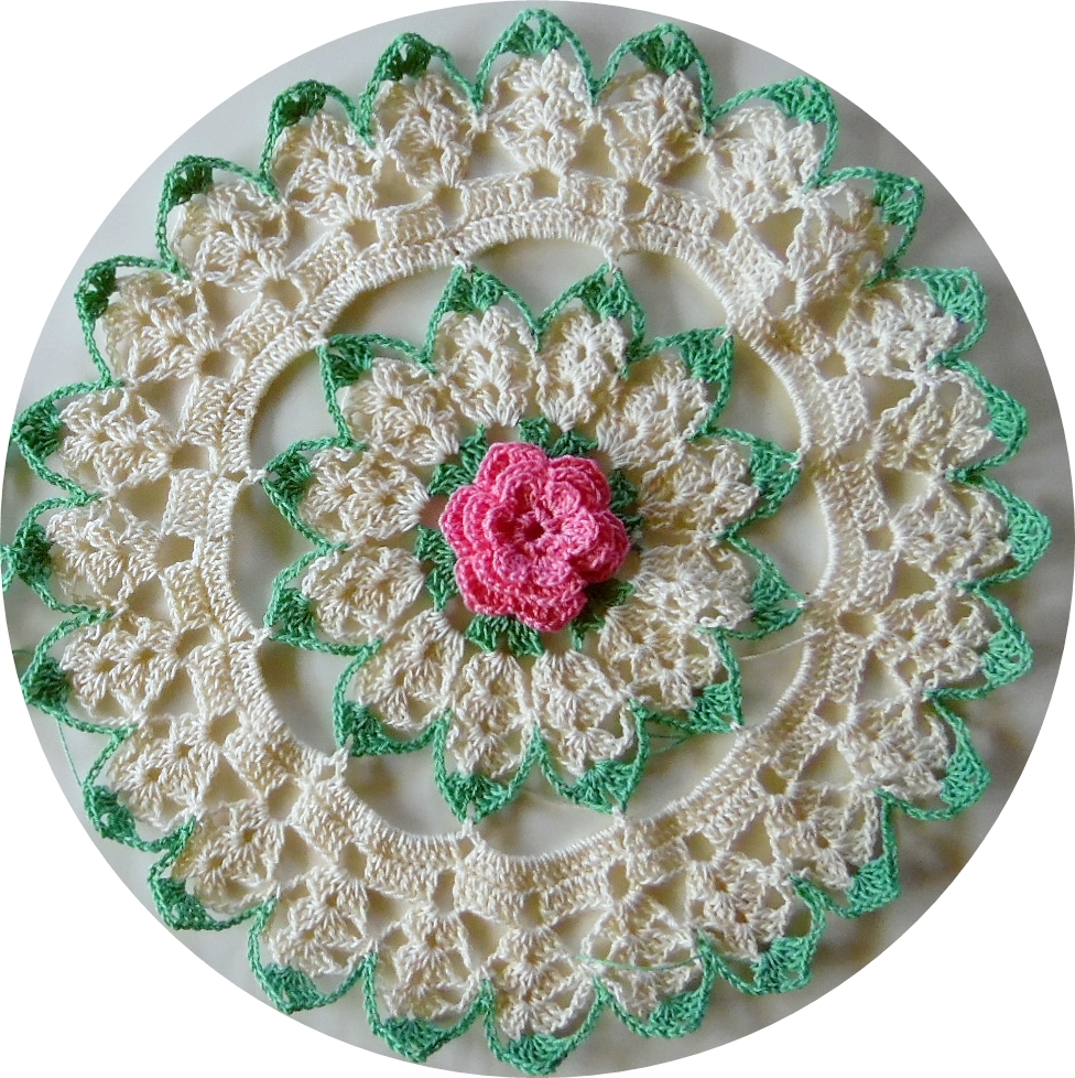 BellaCrochet Rose Garden Centerpiece A Free Crochet Pattern For You