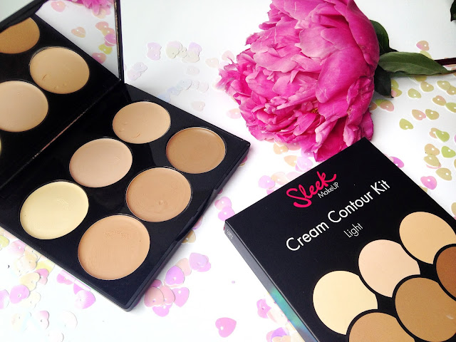 Sleek Cream Contour Kit Light swatches фото свотчи