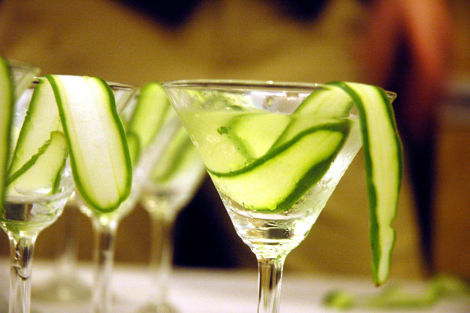 DUDE FOR FOOD Hendrick's Gin An Evening With A Most Unusual Gin