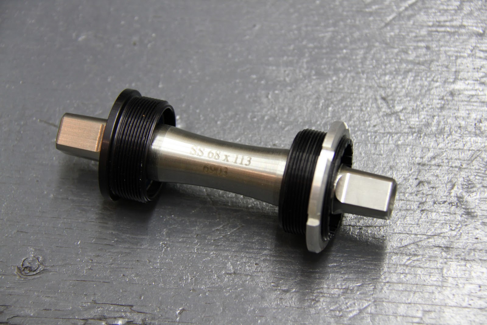 whiteindustries チタンBB スクエアテーパー 113 mm