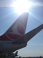Boeing 737-800 (TC-JVD) в лучах восходящего солнца