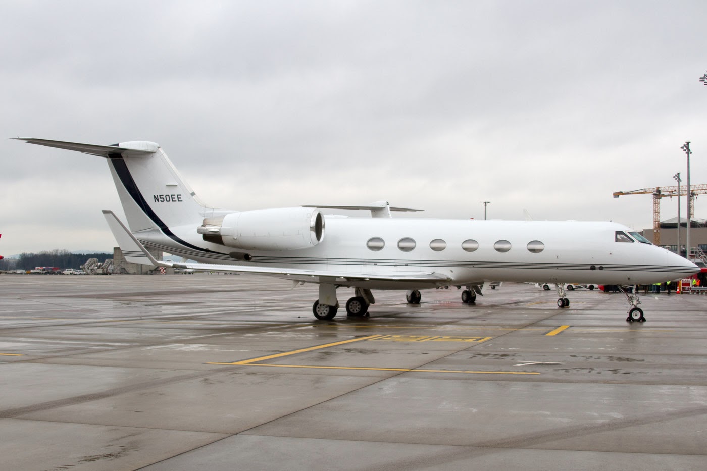 WEF Jets 2014 Red Line Air Llc GLF4 N50EE