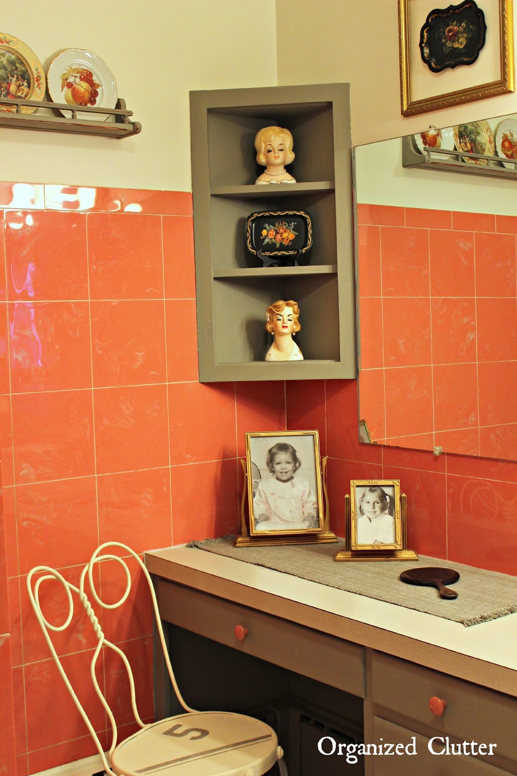 Decorating A Vintage 1950 S Bathroom Organized Clutter