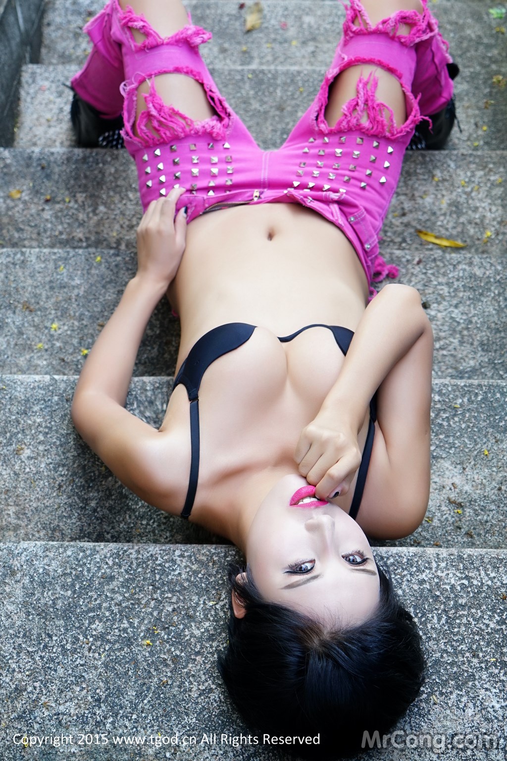TGOD 2015-09-19: Model Na Yi Ling Er (娜 依 灵儿) (40 photos)