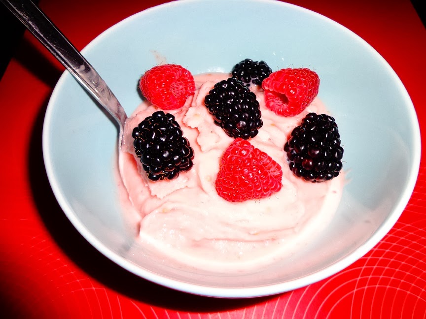 The other side of the Globe How is it? Raspberry Frozen Yogurt