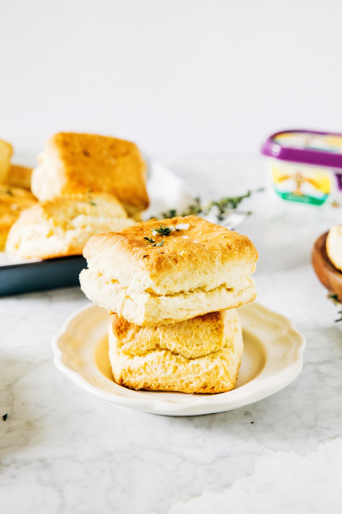 garlic and herb buttermilk biscuits (or how i learned to stop worrying
