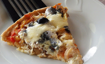 Pizza de sardinas frescas