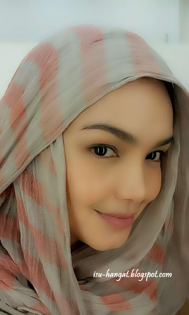 Gambar wajah Datuk Siti Nurhaliza tanpa mekap yang tersebar di Internet