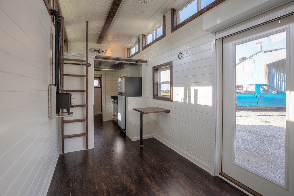 TINY HOUSE TOWN: Stunning Rustic Shipping Container Home