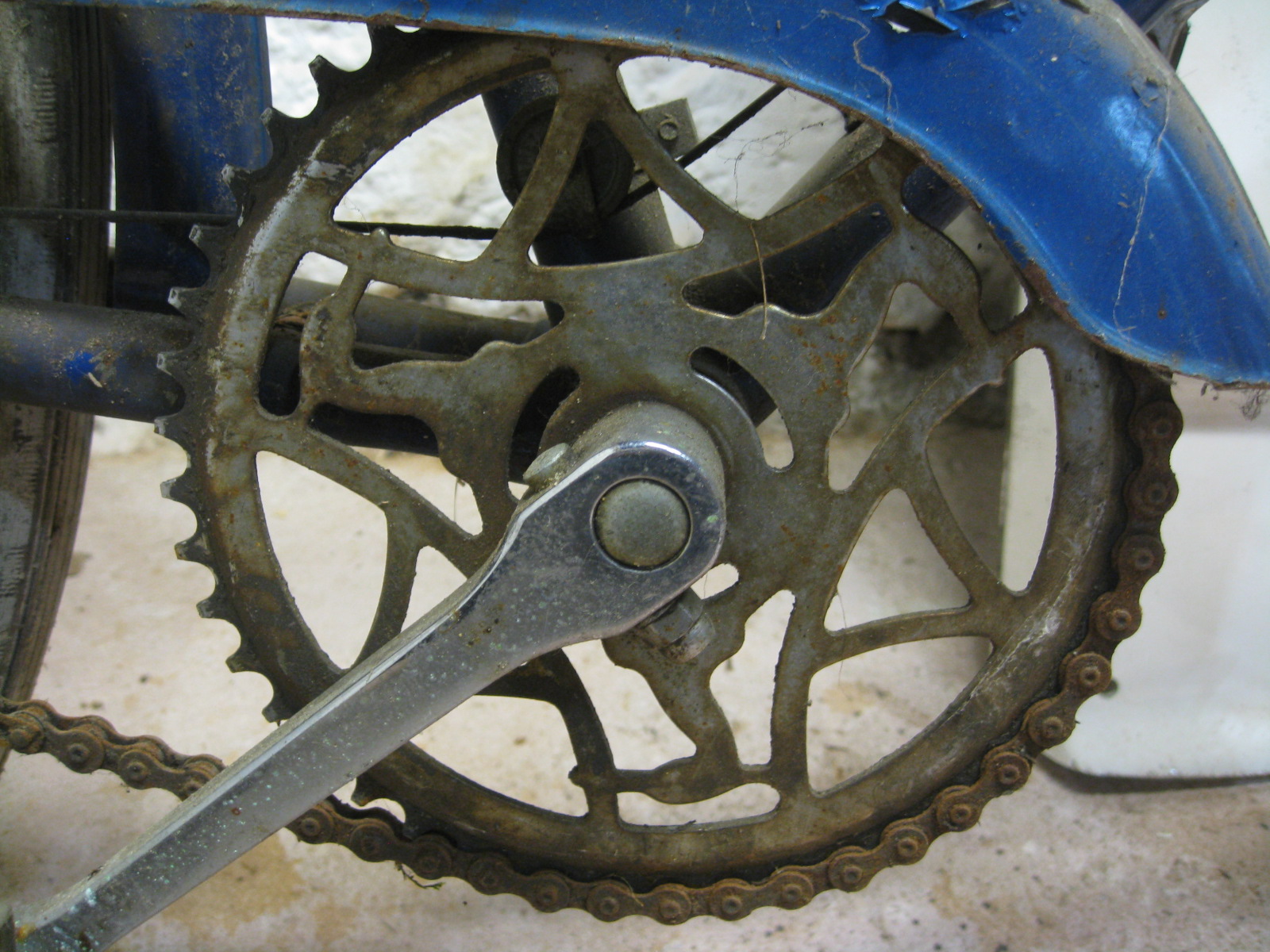 bike stand through crank