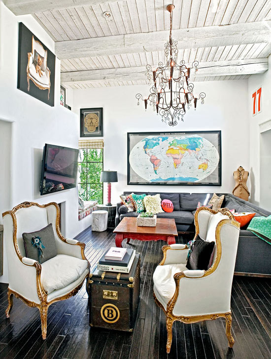 Mix And Chic Home Tour A Designer S Eclectic Stylish The Renovation Results In A Beautiful Home Filled With Style And Things She Loves An Eclectic Mix Of Furnishings Colorful Pieces Let S Take Look