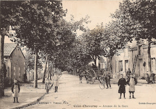 Aux abords de la gare - Cour-Cheverny