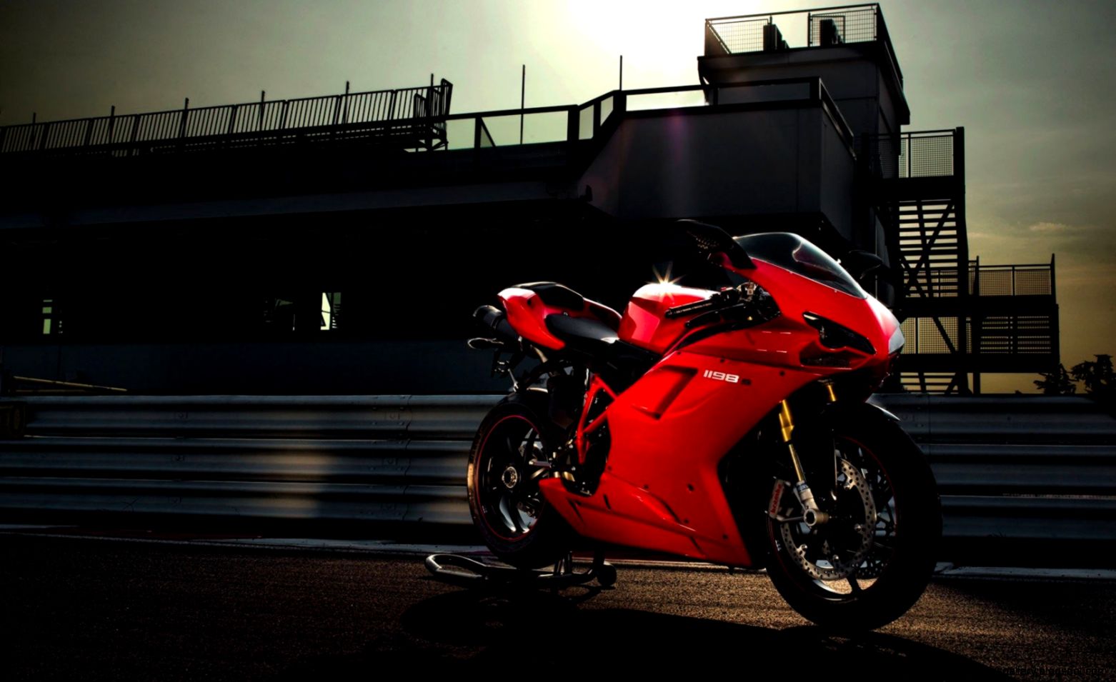 Ducati Motorcycle Track Speed Pilot 6992054