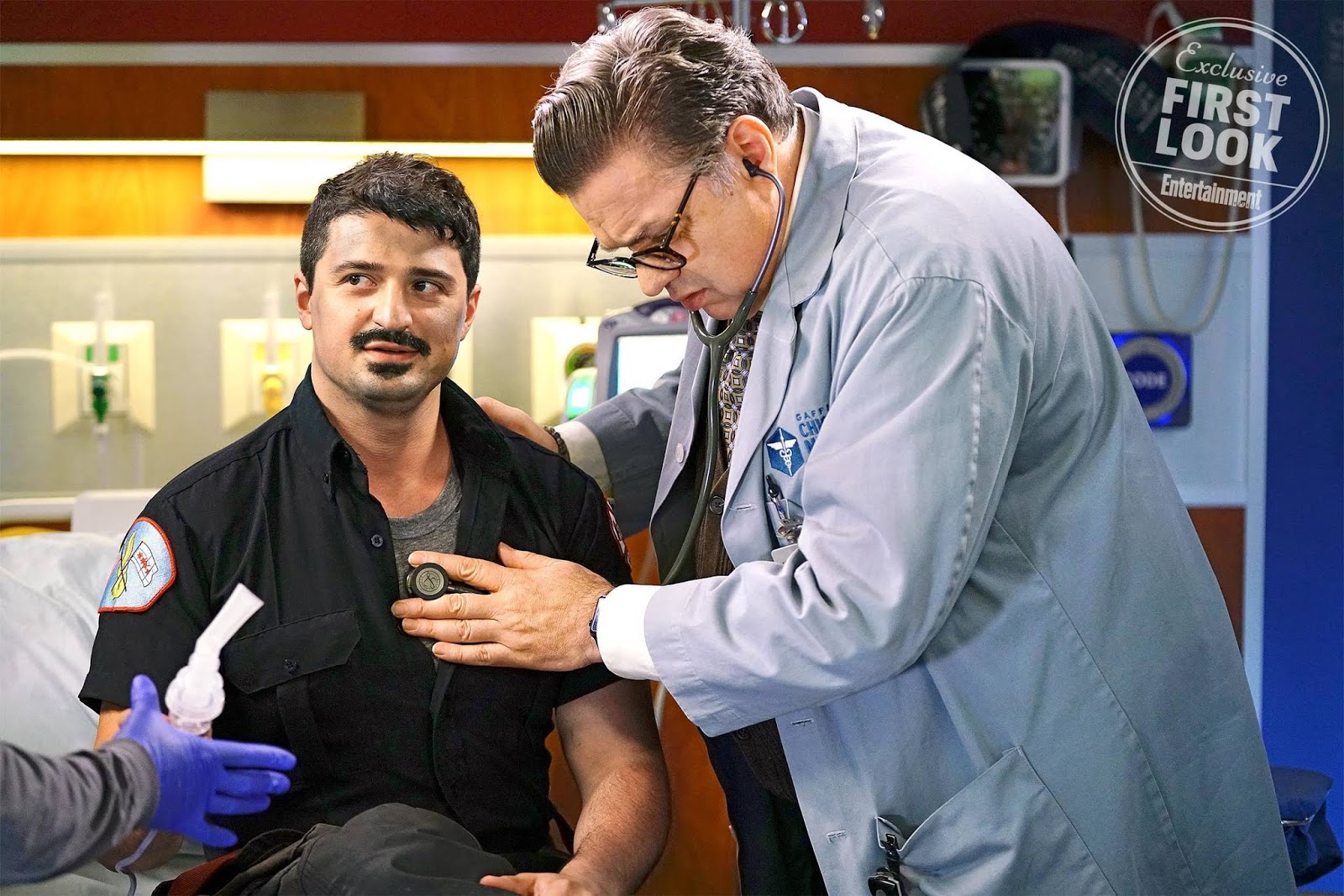 One Chicago 2018 Crossover - First Look Photos, Date Revealed + Key Art