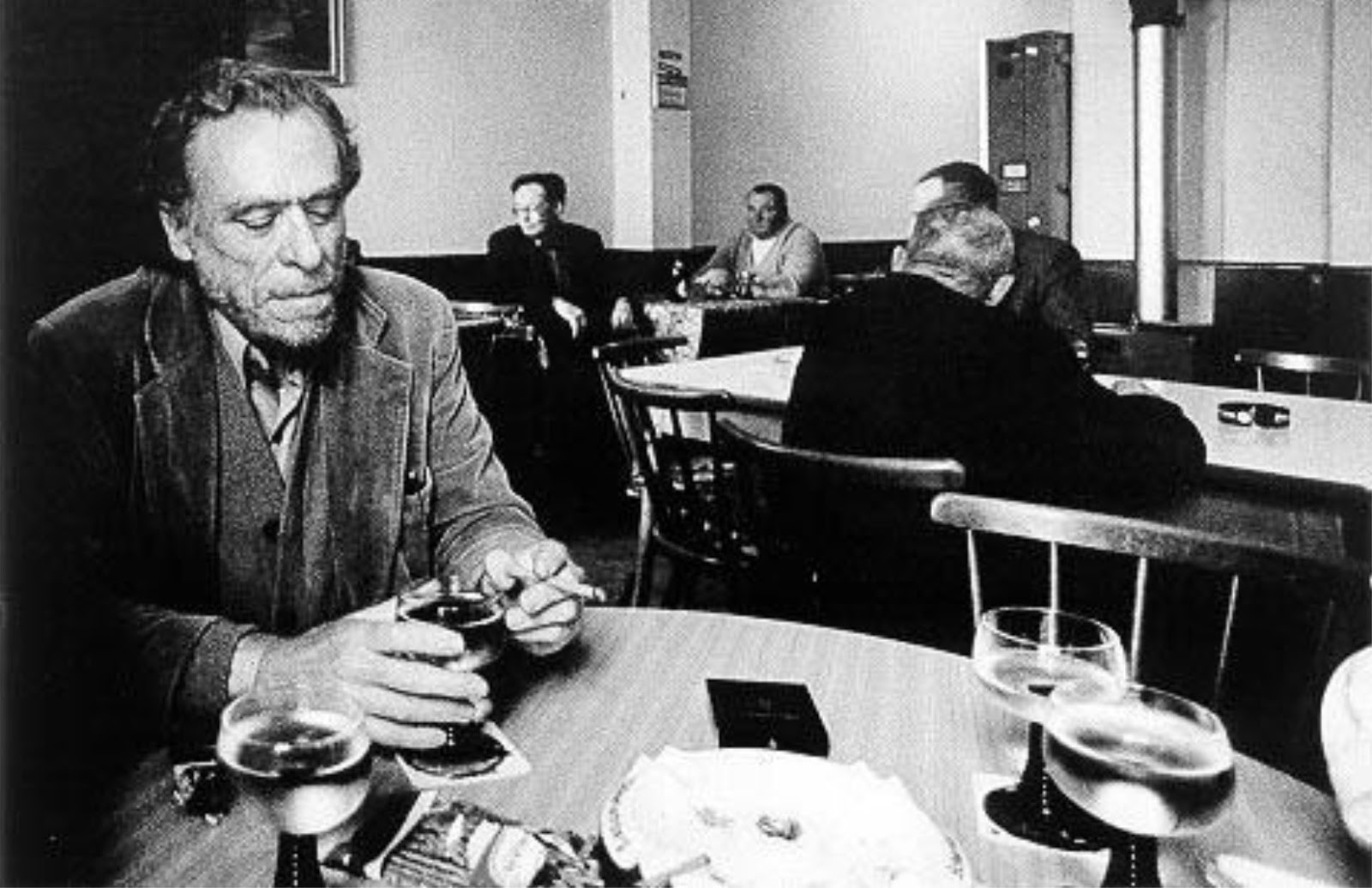 Charles Bukowski, tocando los cojones al poder establecido Agenda Roja Valencia