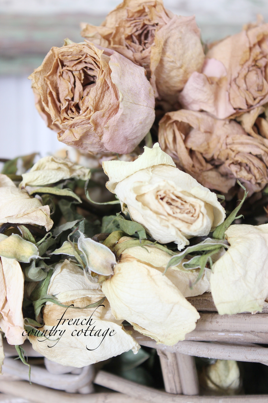 Decorating with dried flowers FRENCH COUNTRY COTTAGE