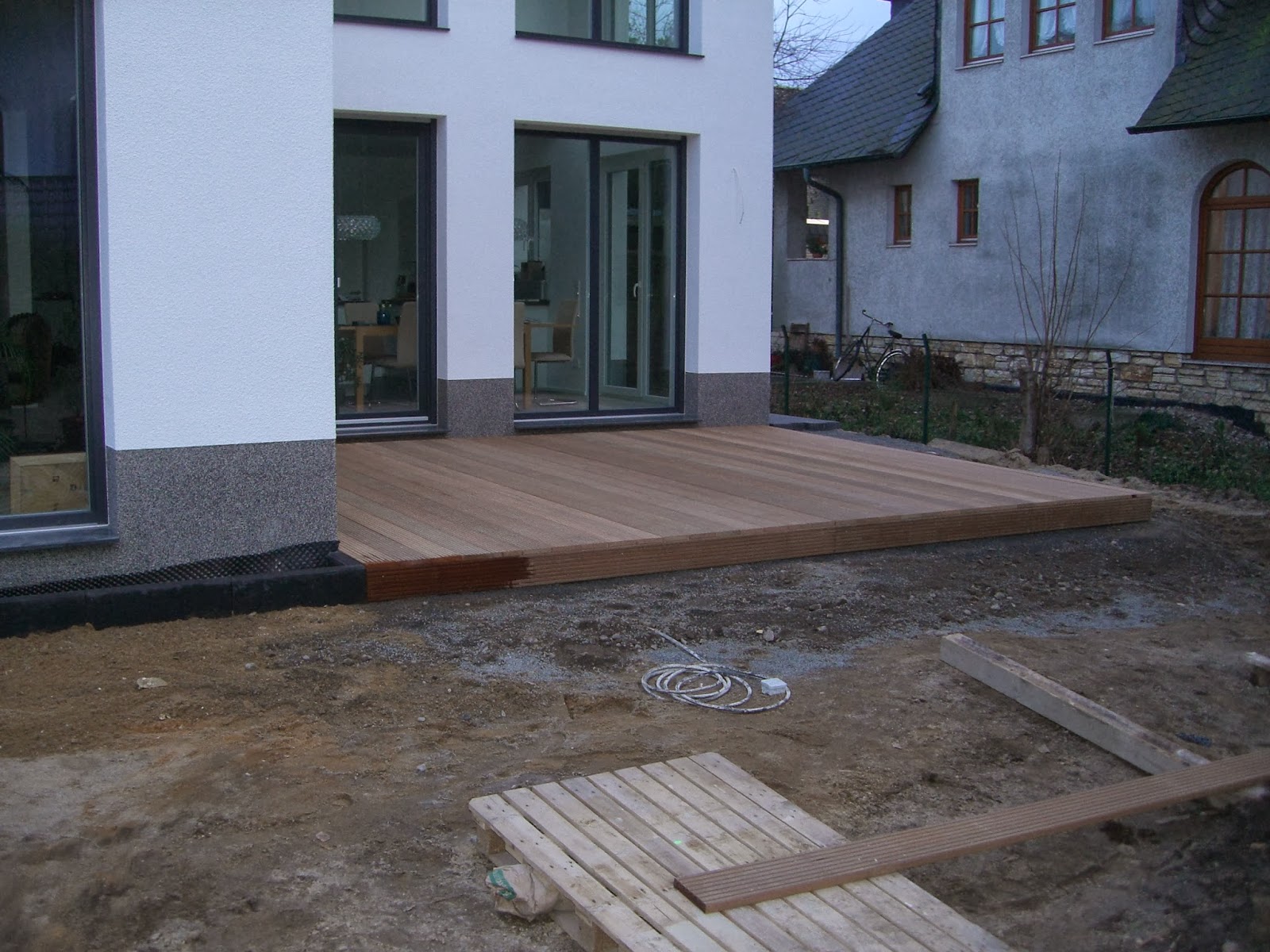 Baubericht Dachstrift: Terrasse fertiggestellt