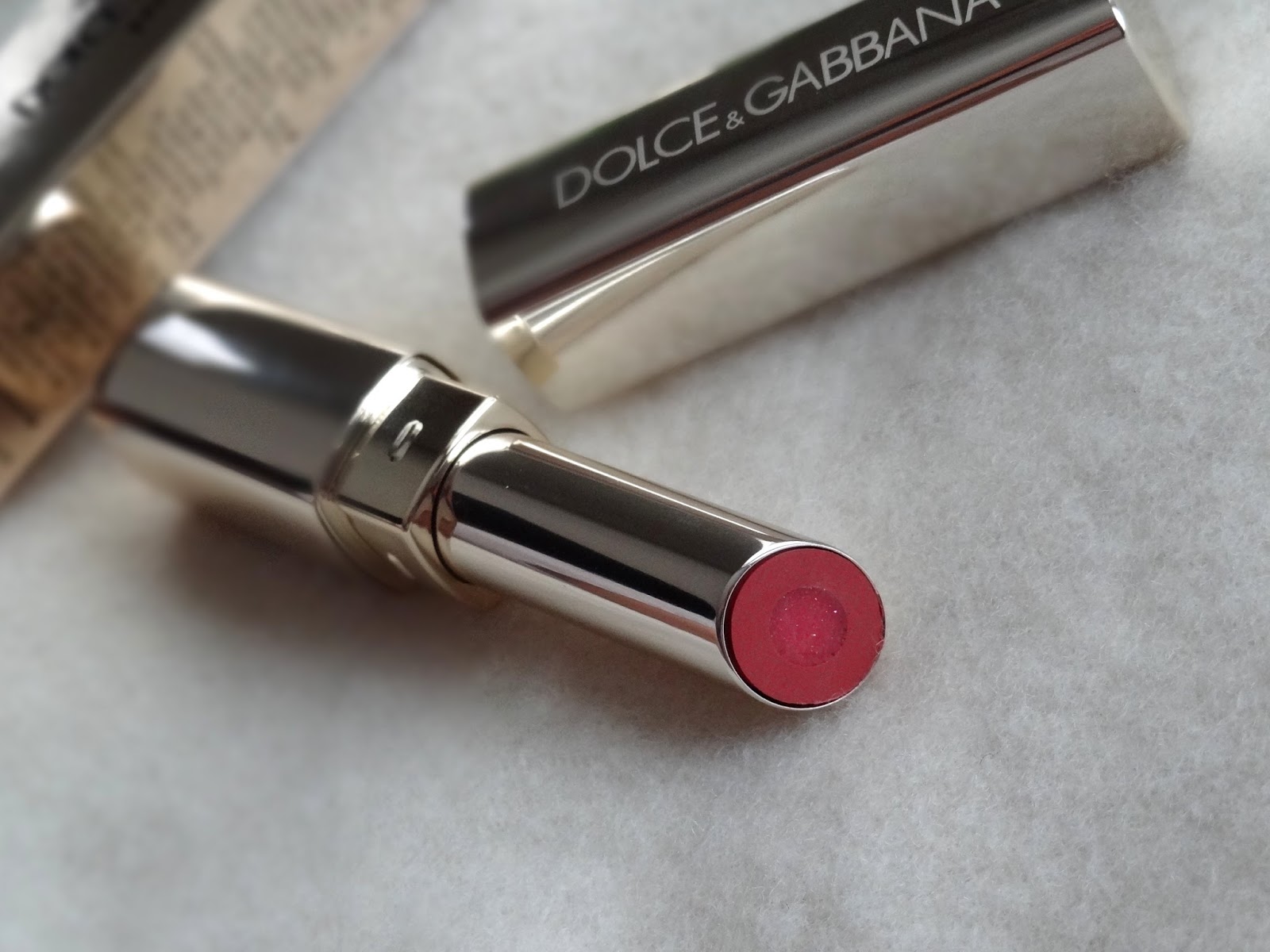 dolce & gabbana passion fusion gloss duo lipstick in 230 iridescent