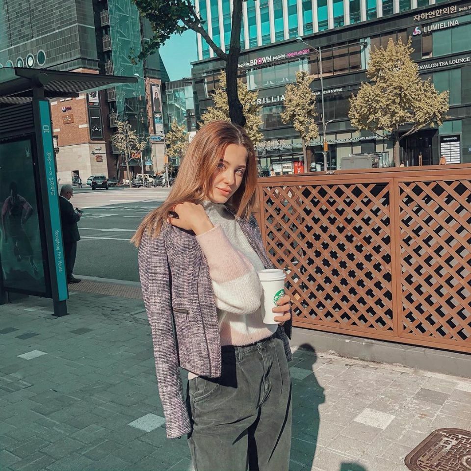 러시아 미녀 엘미라 아크메도바 - 디쁠