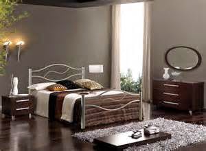Ide Desain kamar Tidur Tidur untuk Ruang Sempit Kamar tidur ini memiliki beberapa type ranjang minimalis sesuai keperluan dan kapasitas.