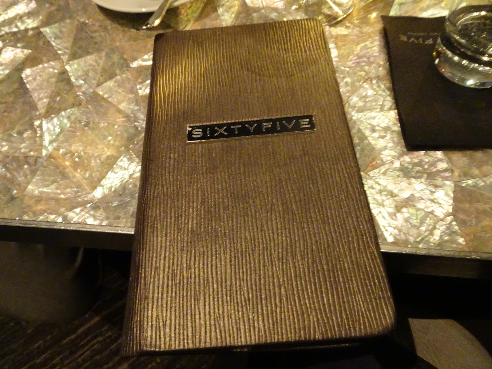 Miquelli S Amerikablog Restaurant Bar Sixtyfive At Rainbow
