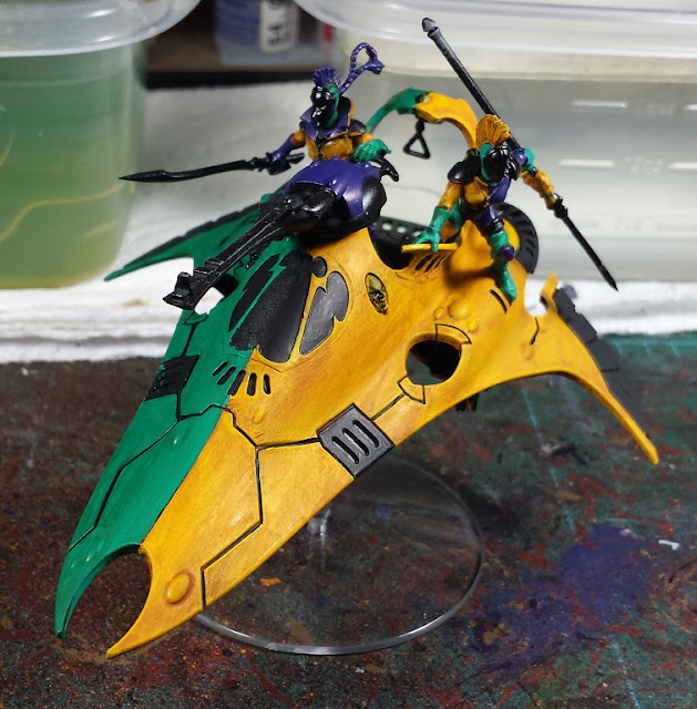 Painting A Starweaver With Brush Painting A Starweaver With Brush