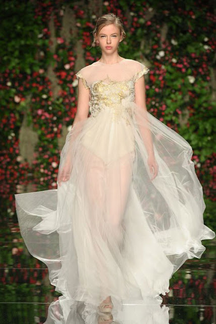kiểu áo cưới voan 2012