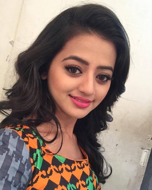 pics of helly shah instagram
