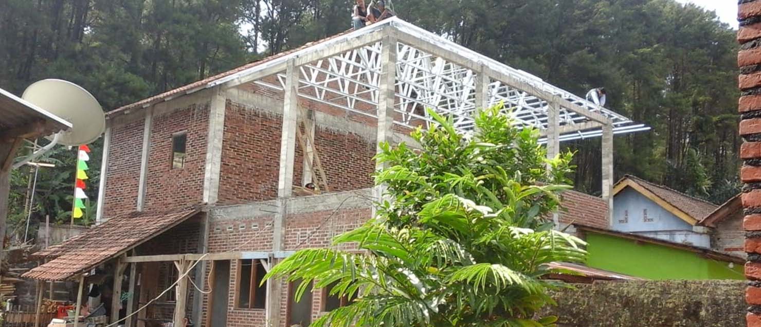 Renovasi Atap Rumah Dengan Baja Ringan