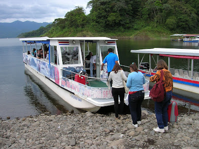 Laguna Arenal,La Fortuna, Costa Rica, vuelta al mundo, round the world, La vuelta al mundo de Asun y Ricardo, mundoporlibre.com