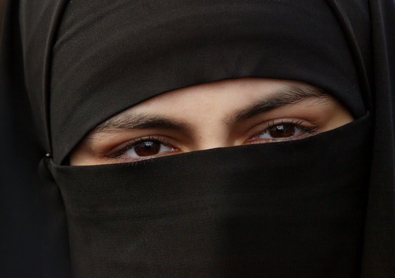 HIJAAB REVOLUTION: How Important Hijab (Parda) For Muslim Women