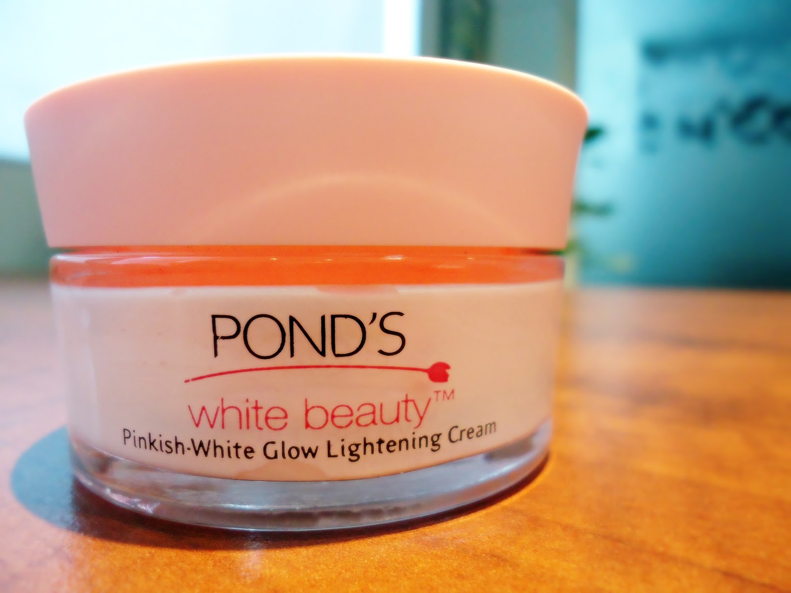 ponds white glow