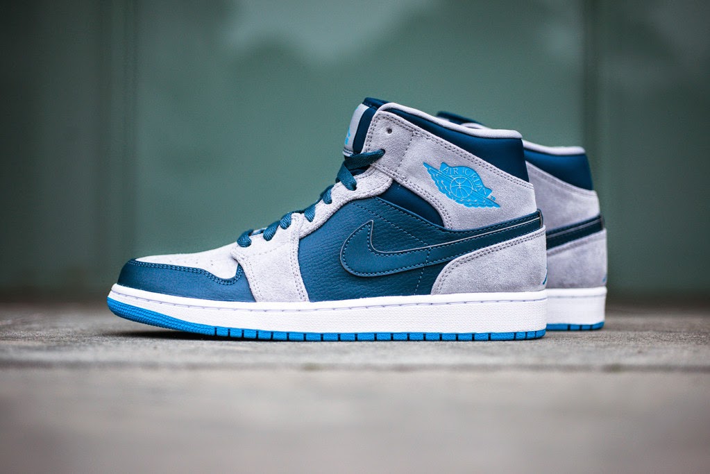 dark powder blue jordan 1