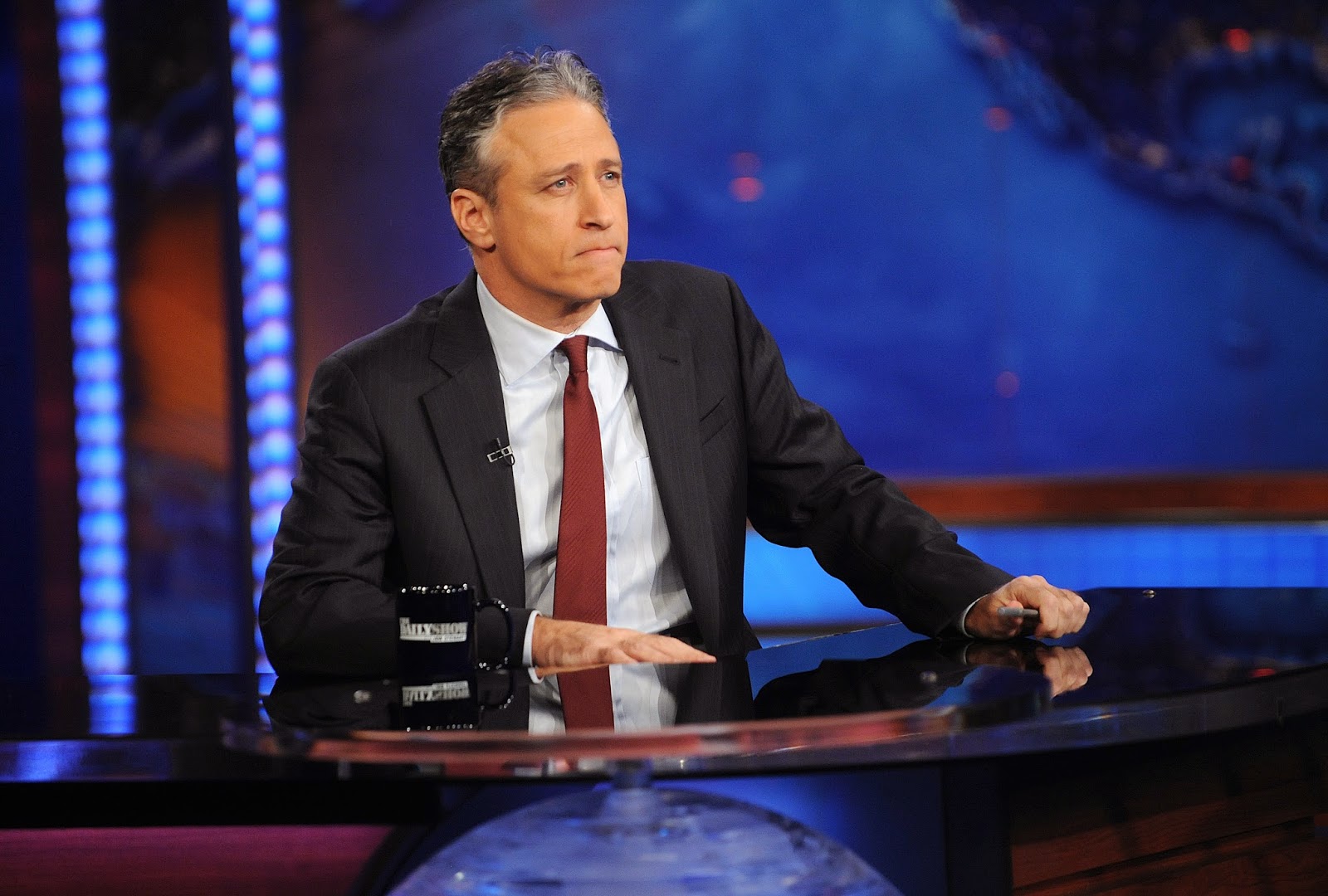 TV with Thinus Jon Stewart leaving The Daily Show with Jon Stewart on