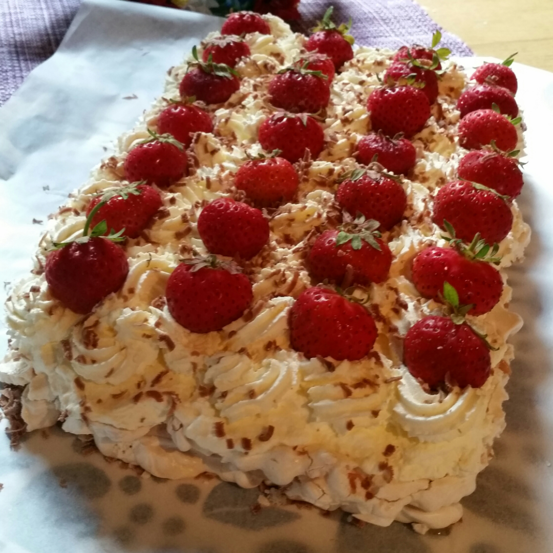 en kaka till Tårta med rice krispies