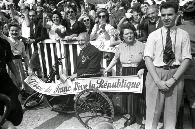 Liberation Paris August 1944 worldwartwo.filminspector.com